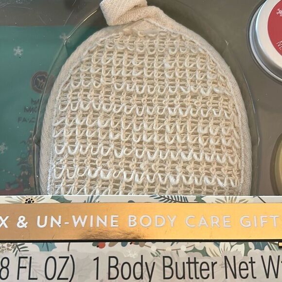 Modern‎ Expressions Relax & Un-Wine Body Care Gift Set. NEW! - Picture 3 of 8